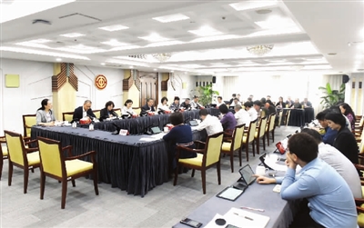  Shanghai Federation of Trade Unions conveys, studies and implements the spirit of the 18th National Congress of China's Trade Unions