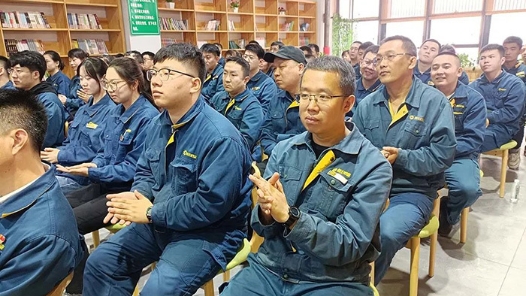 Heilongjiang Federation of Trade Unions Propaganda Group went into the enterprise to carry out propaganda